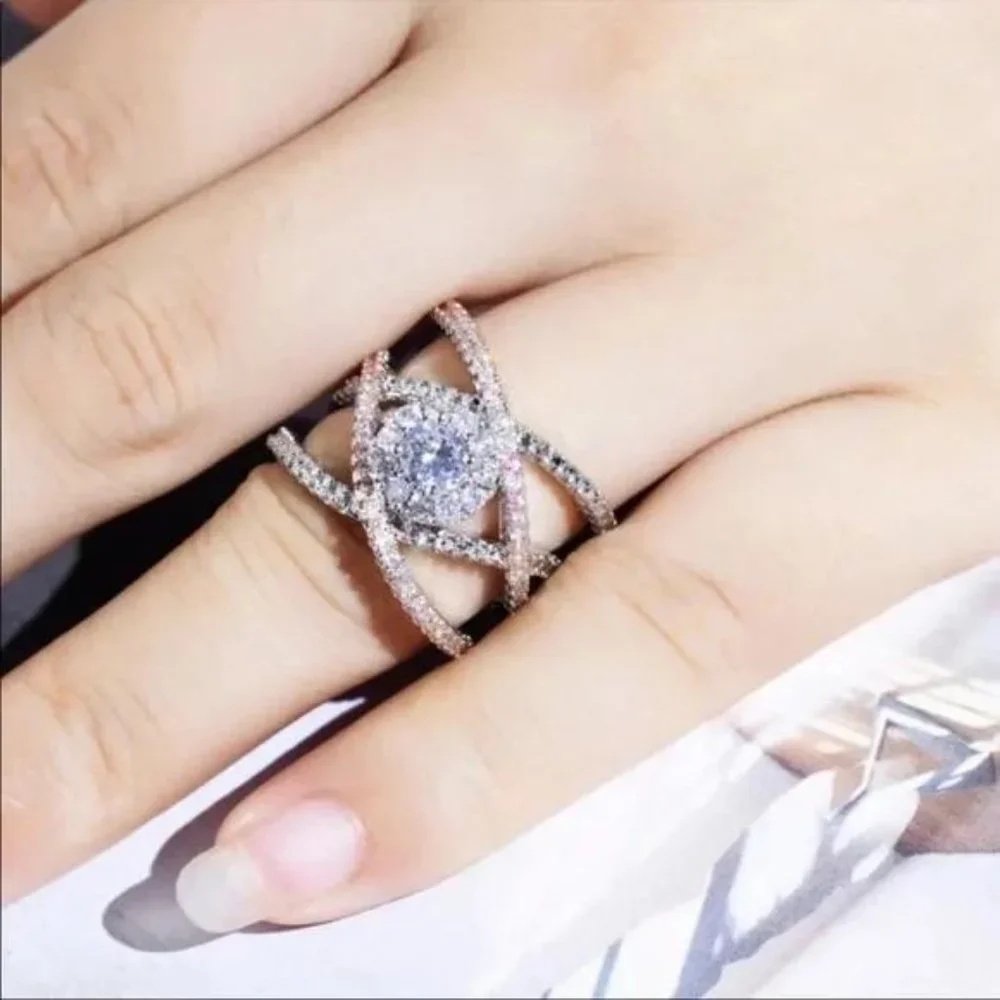 CROSS 925 STERLING SILVER ROSE GOLD DIAMOND RING, CUTE RING, SHINY RING. - Picture 3 of 4